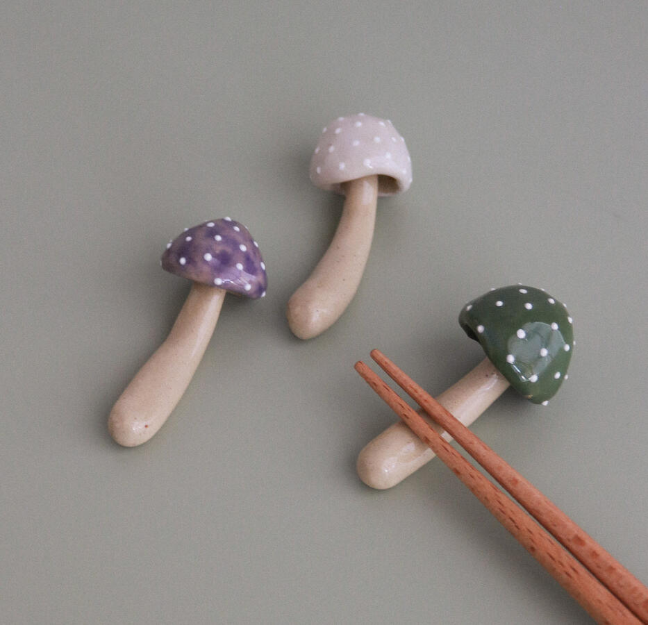 mushroom rests mushroom rests